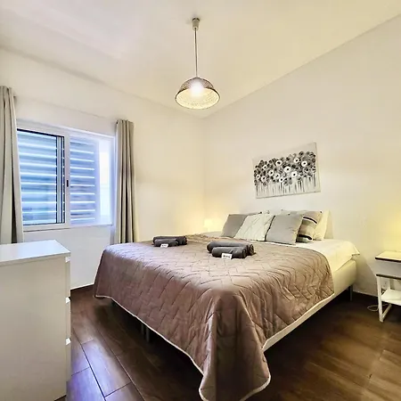 4 With Pool By Homing Apartman *