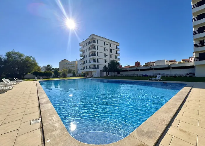 Apartment 4 With Pool By Homing