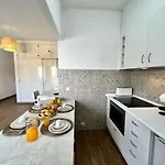 Apartman 4 With Pool By Homing *