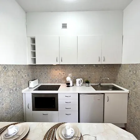 Appartement 4 With Pool By Homing