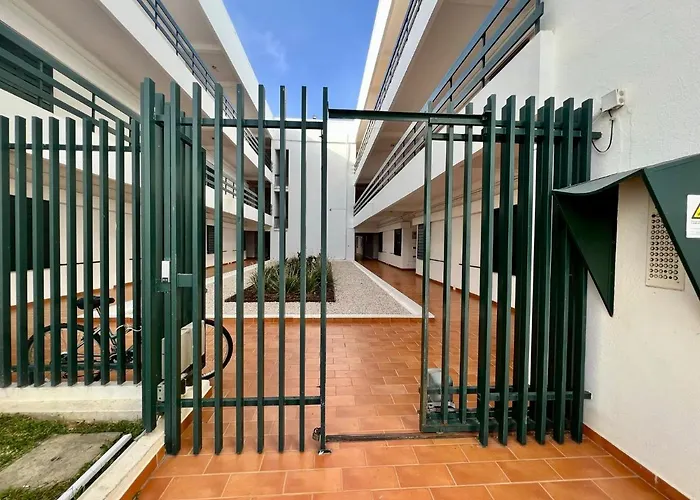4 With Pool By Homing * Vilamoura