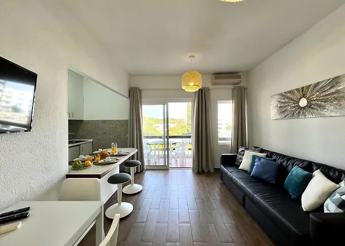 4 With Pool By Homing * Vilamoura